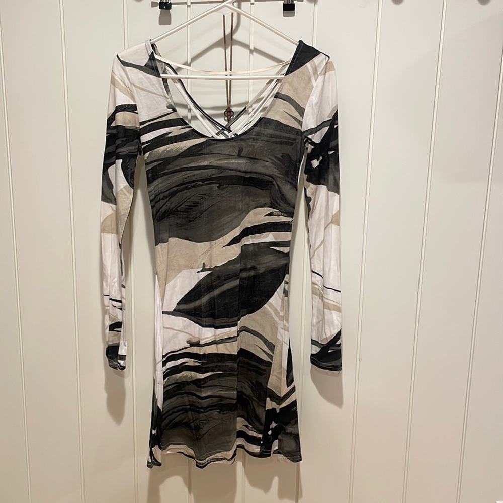 Hurley long sleeve dress